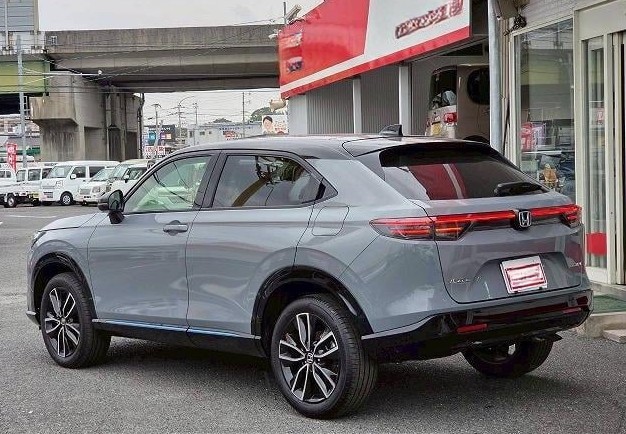 
								Honda Vezel 2025 eHEV full									