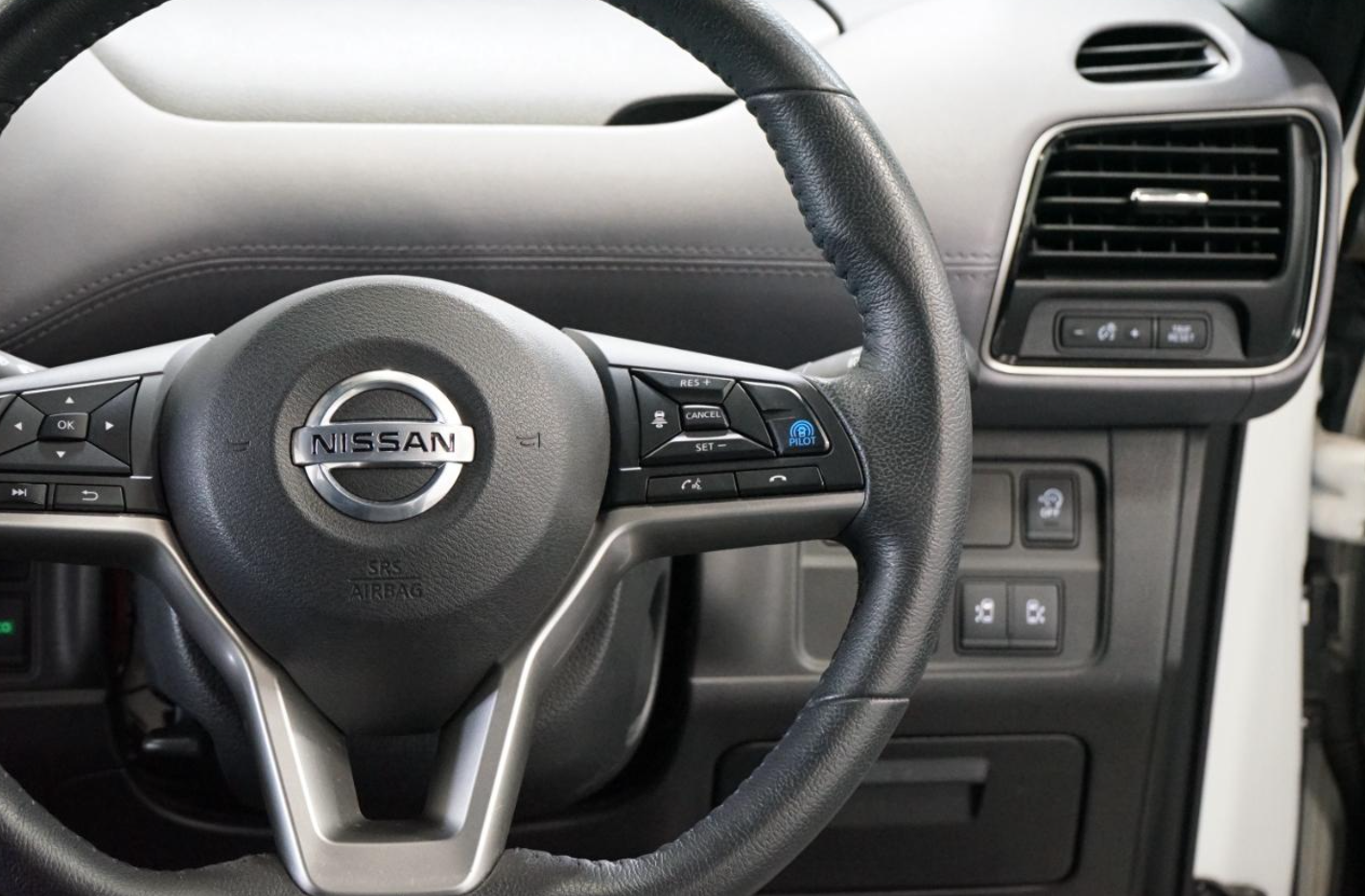 
								Nissan Serena 2021 full									