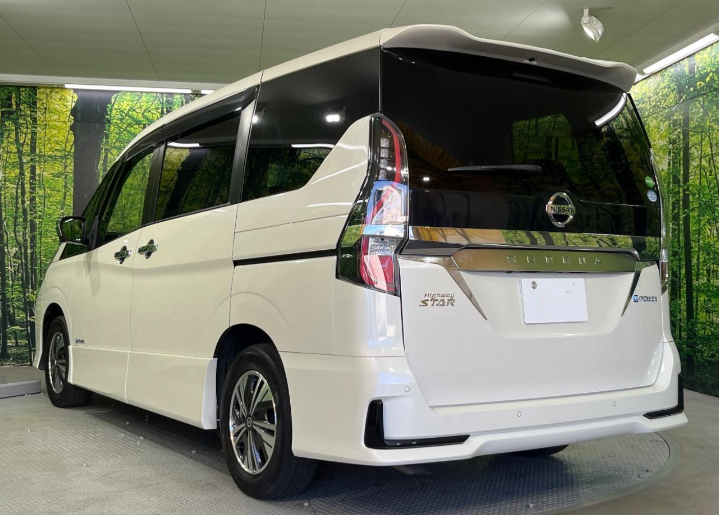 
								Nissan Serena 2021 full									