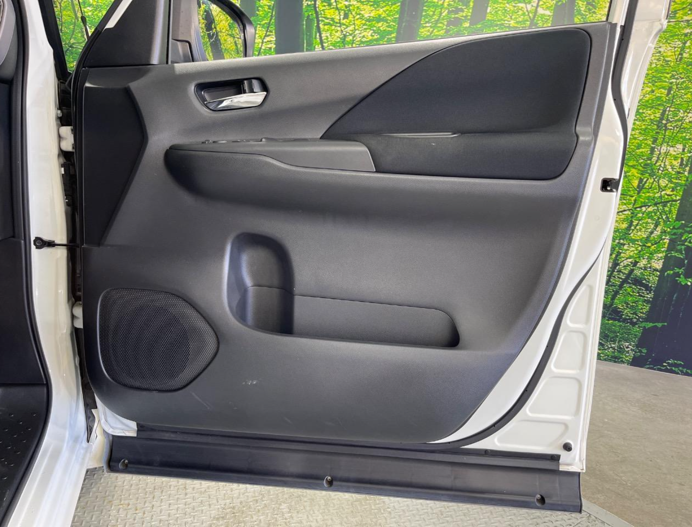 
								Nissan Serena 2021 full									