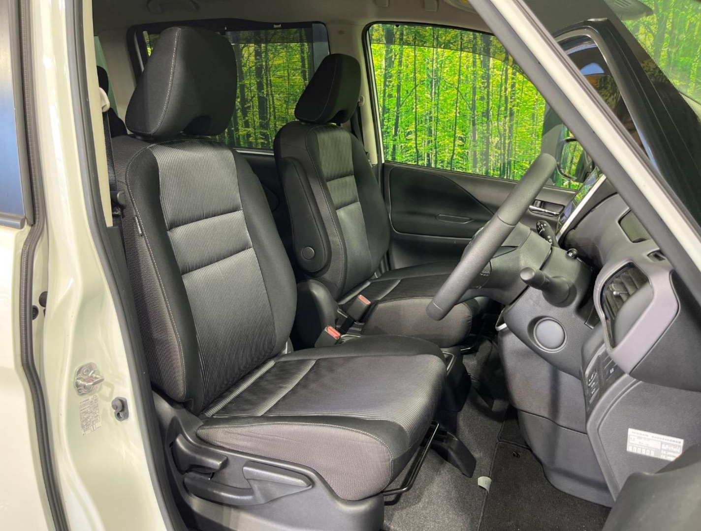 
								Nissan Serena 2021 full									