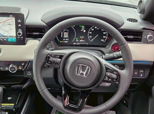 
								Honda Vezel 2025 eHEV full									